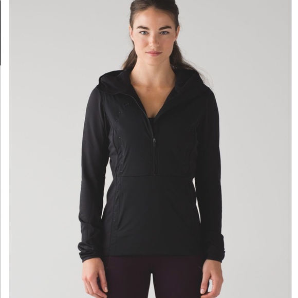 Lululemon Run for Cold Pullover in Black - Picture 5 of 16